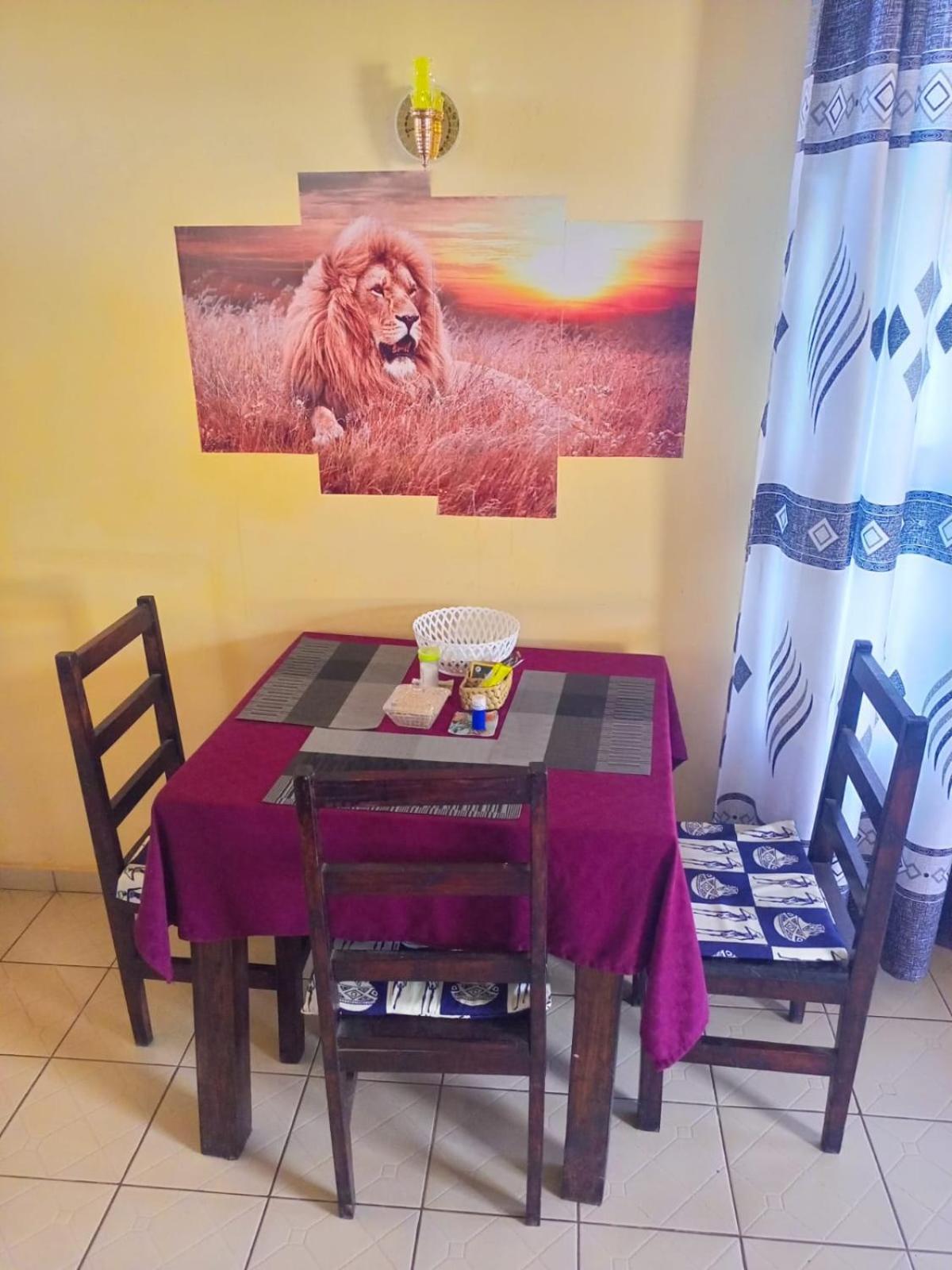 Simba Apartments ディアニ・ビーチ エクステリア 写真